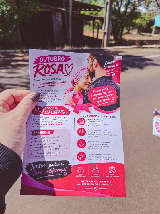 AÇÃO DE CONSCIENTIZAÇÃO DO OUTUBRO ROSA MOBILIZA MOTORISTAS EM IBIAÇÁ